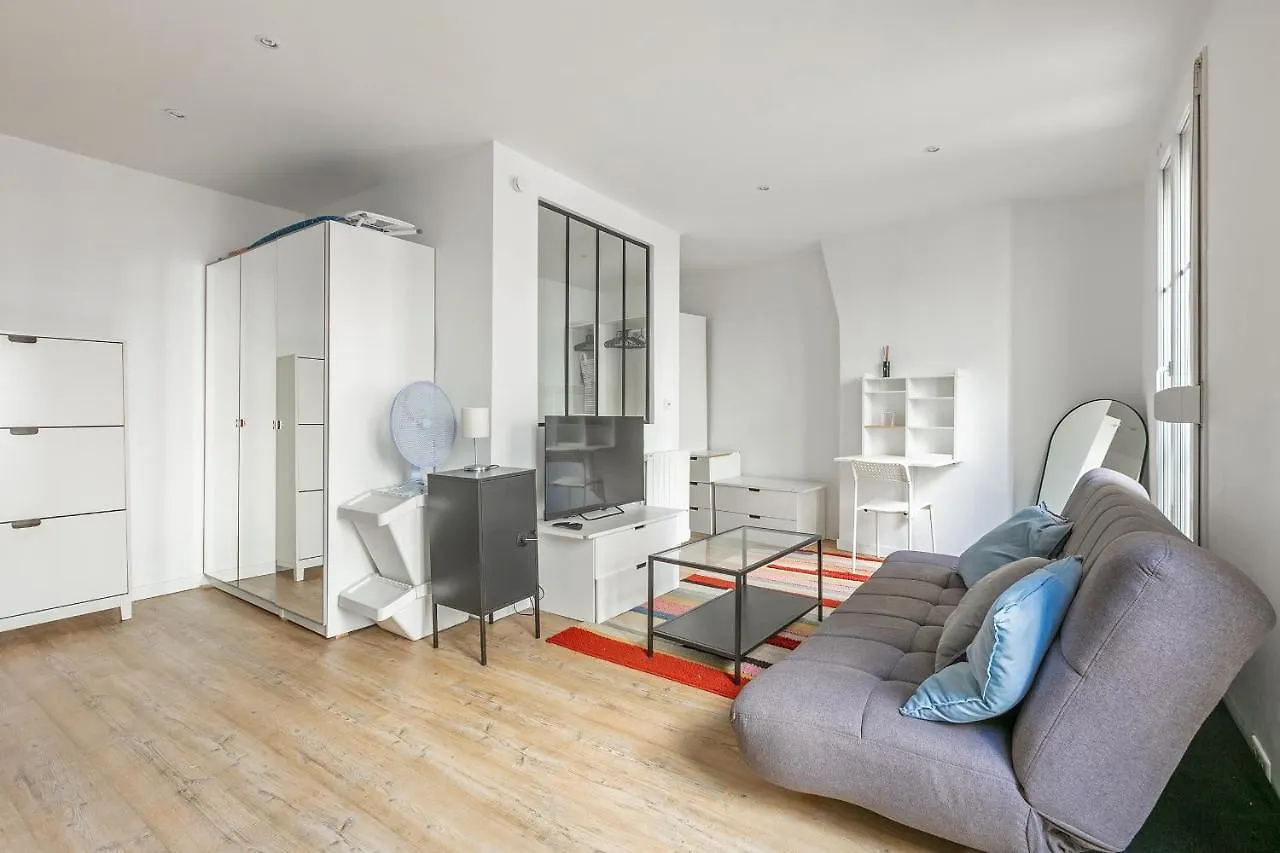 Charme & Tranquillite - Coeur De Paris - Pres De Montmartre! Apartment 0*,  France